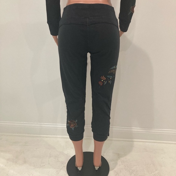 Tokyo Denim Bank ~ Black Embroidered Zip Up Jogging Suit Medium - Picture 11 of 16